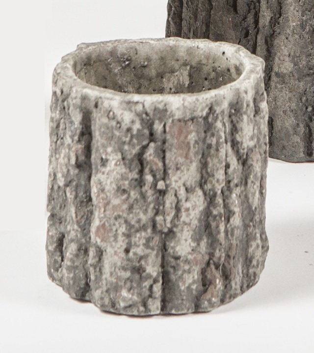 Small Round Shaped Concrete Pot with Bark Like Detailing